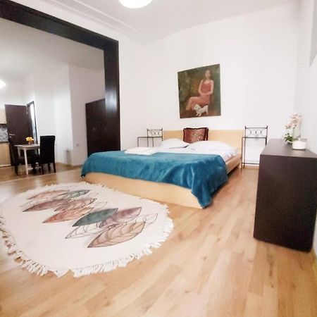 Happy Accomodation Bucharest Exterior photo