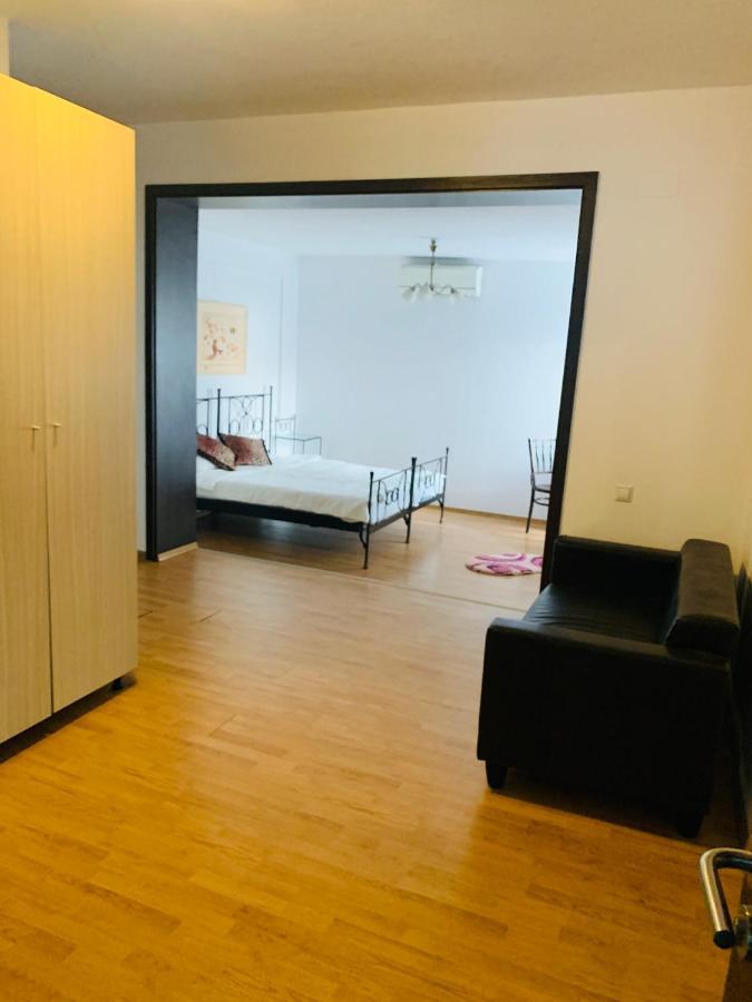 Happy Accomodation Bucharest Exterior photo