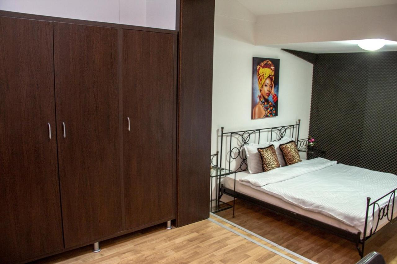 Happy Accomodation Bucharest Exterior photo