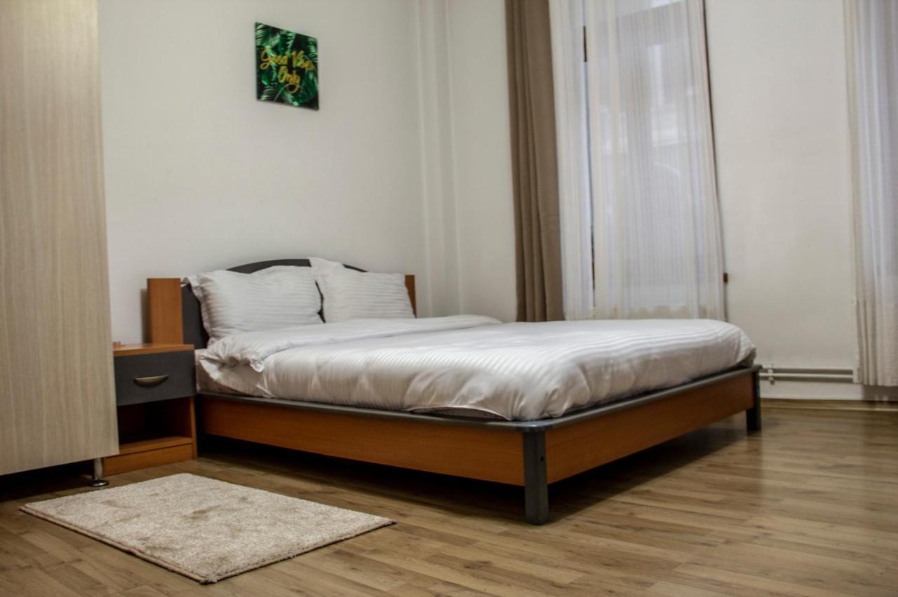 Happy Accomodation Bucharest Exterior photo