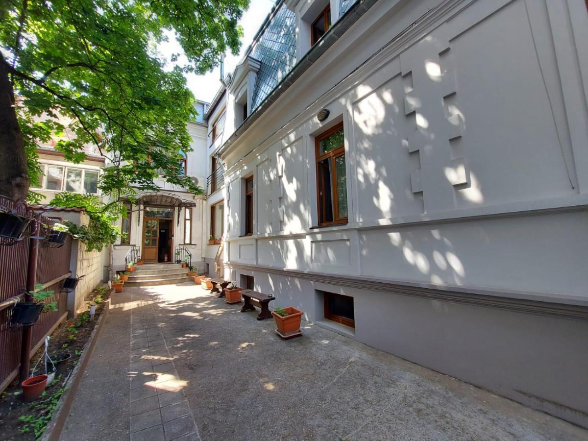 Happy Accomodation Bucharest Exterior photo